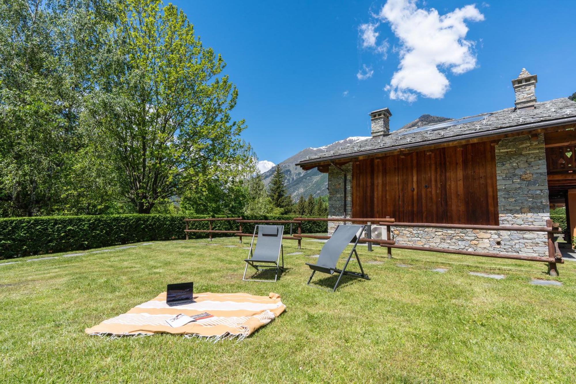 Bijoux Des Alpes - Mont Blanc Village La Salle Zewnętrze zdjęcie